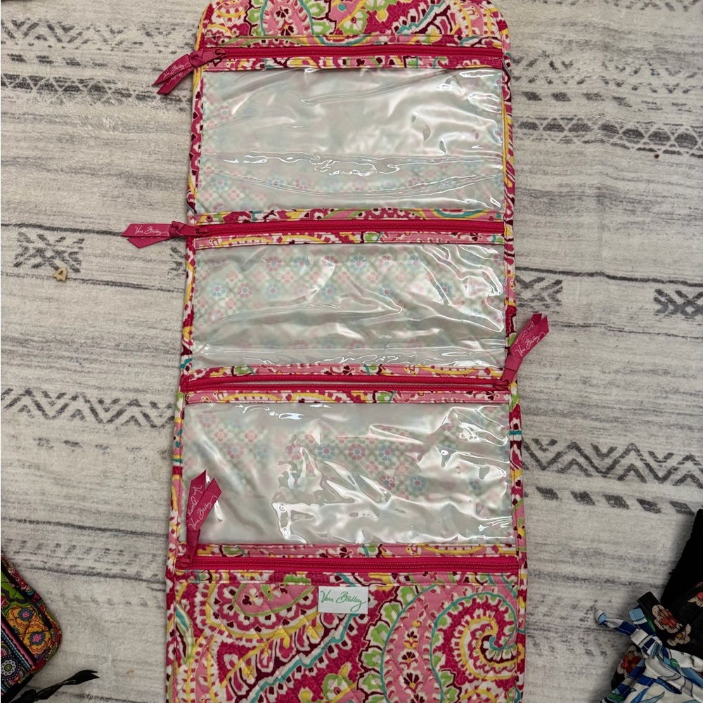 NEW ✨ Vera Bradley Pink Paisley Hanging Organizer